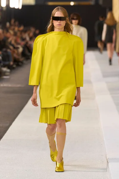 Look 52